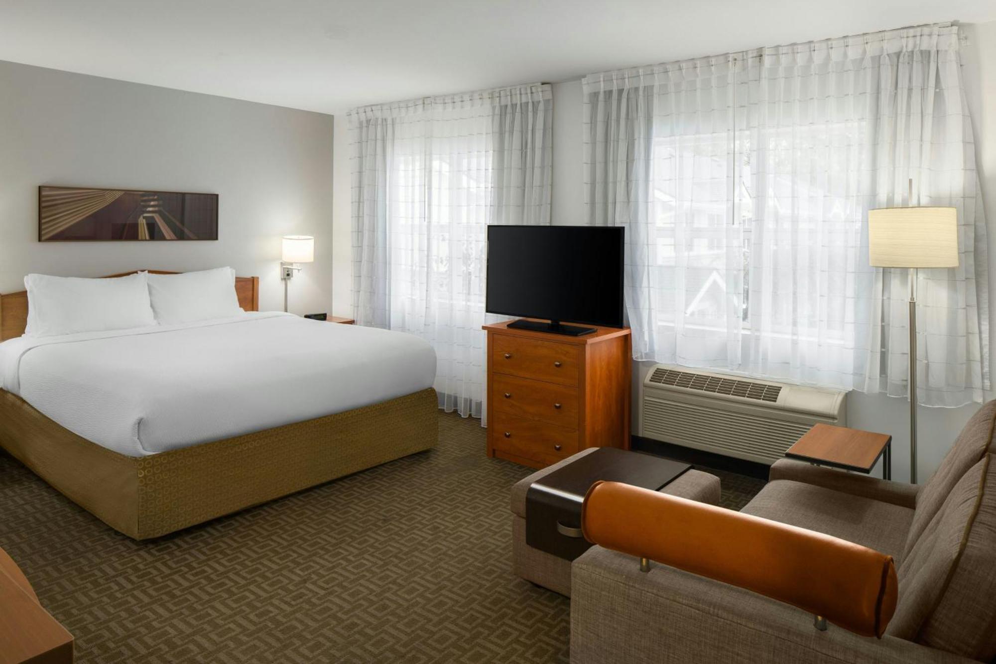 Towneplace Suites By Marriott Seattle Southcenter Kent Exterior photo
